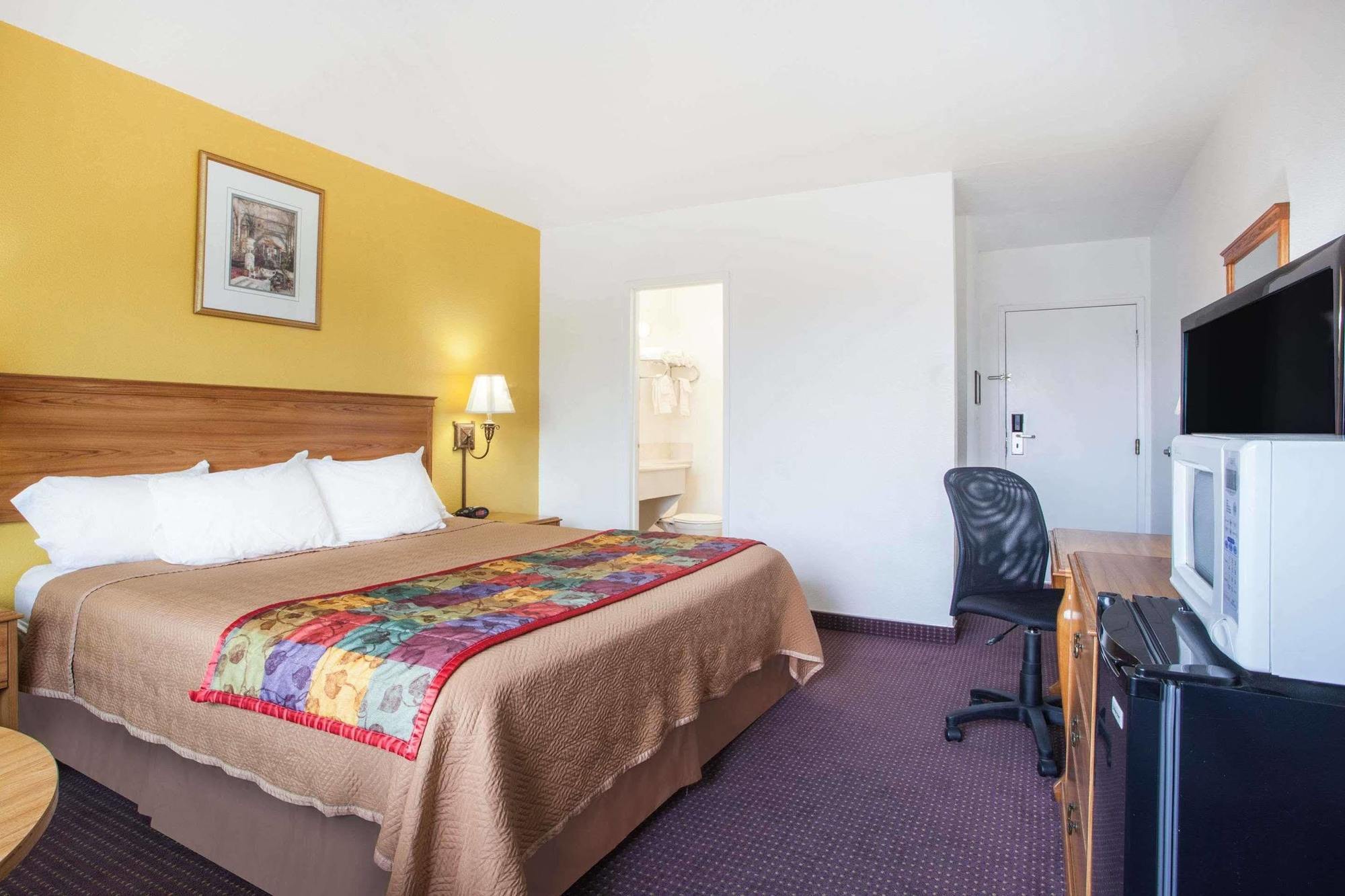 Travelodge By Wyndham Уолла-Уолла Экстерьер фото