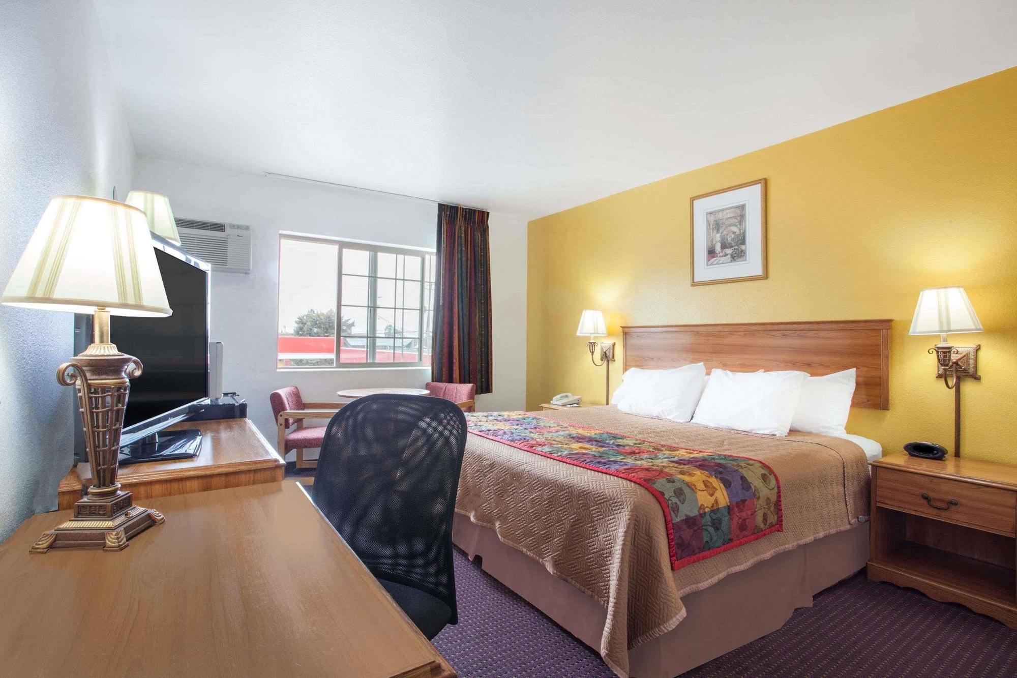 Travelodge By Wyndham Уолла-Уолла Экстерьер фото