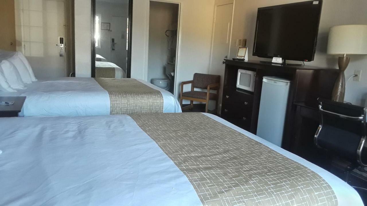 Travelodge By Wyndham Уолла-Уолла Экстерьер фото